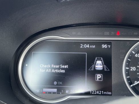 Used 2020 Nissan Versa SV FWD image 6