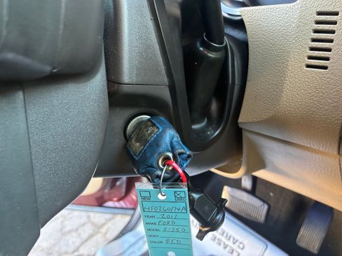 Used 2011 Ford F250 Lariat image 24