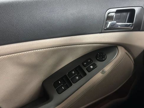 Used 2011 Kia Optima EX FWD image 15