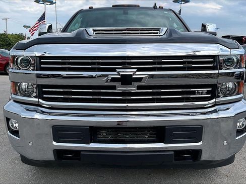 Used 2019 Chevrolet Silverado 3500 LTZ w/ Duramax Plus Package AWD/4WD image 27