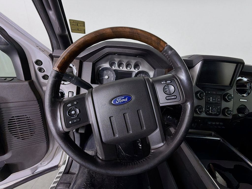 Used 2016 Ford F350 Platinum w/ FX4 Off-Road Package AWD/4WD image 13