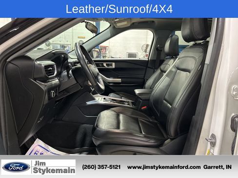 Used 2023 Ford Explorer XLT AWD/4WD image 20