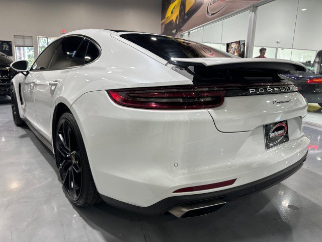 Used 2018 Porsche Panamera 4 AWD/4WD image 32