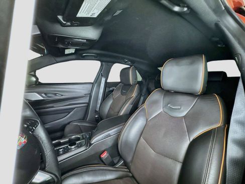 Used 2022 Cadillac CT4 V w/ Navigation Package RWD image 11