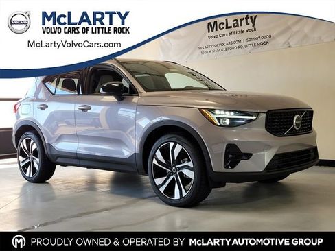 New 2026 Volvo XC40 B5 Ultra image 1