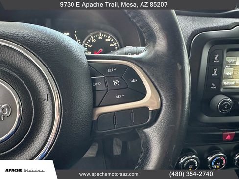 Used 2017 Jeep Renegade Latitude image 18