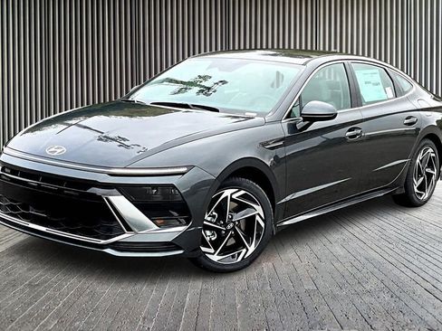 New 2026 Hyundai Sonata SEL FWD image 2