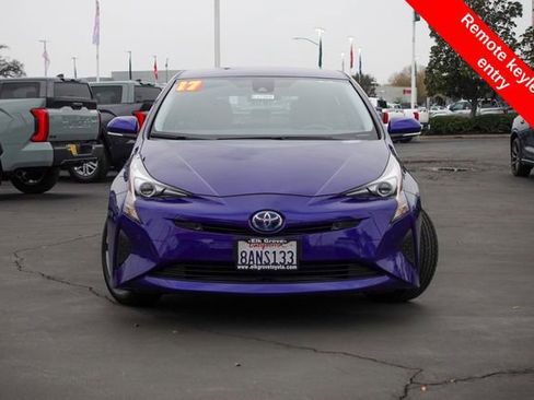 Certified 2017 Toyota Prius Two image 3