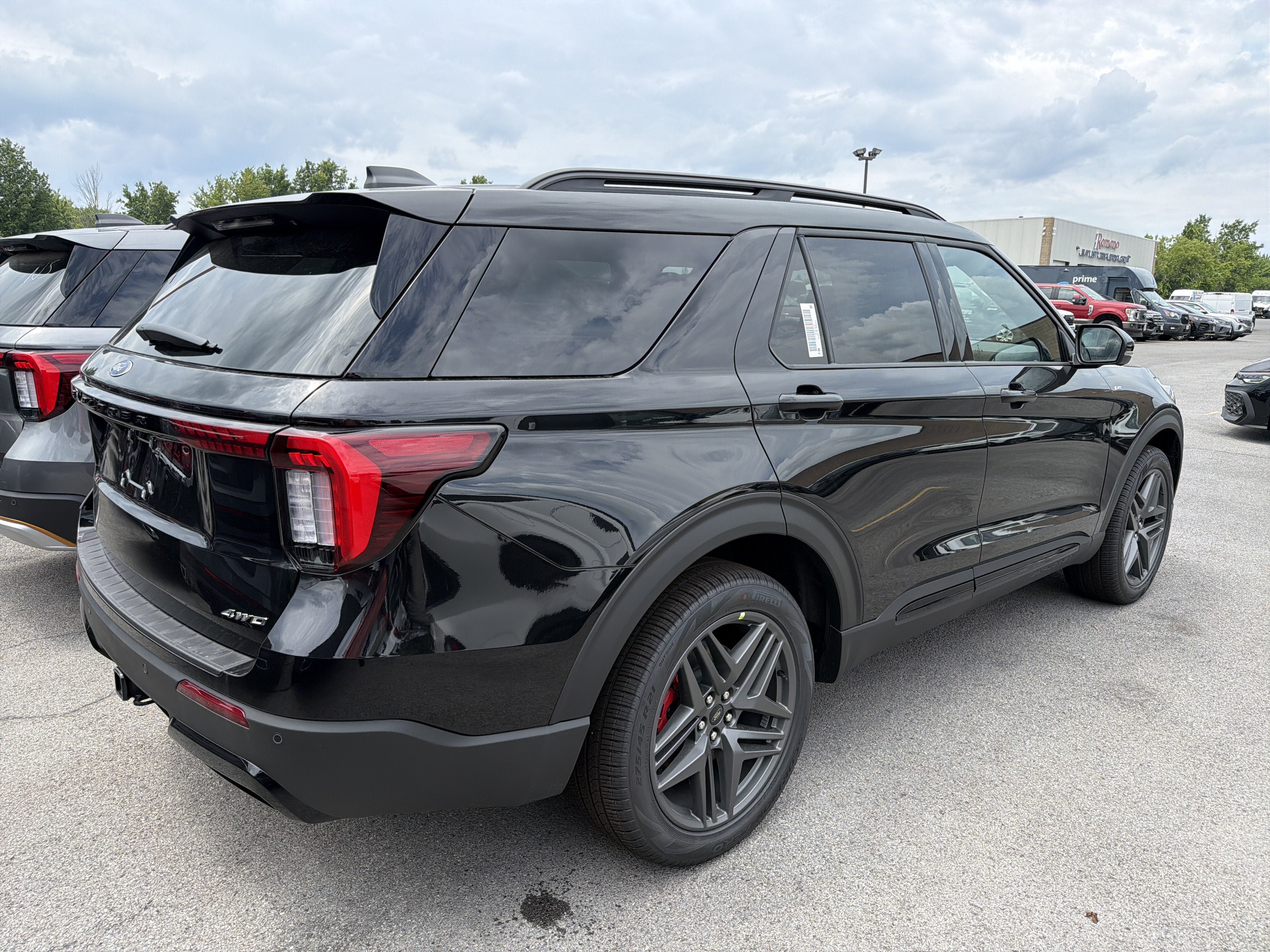 New 2026 Ford Explorer ST-Line w/ ST-Line Street Pack AWD/4WD image 7