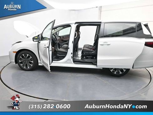 New 2026 Honda Odyssey Elite image 34