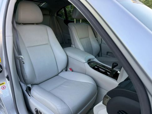 Used 2010 Lexus LS 460 RWD image 20
