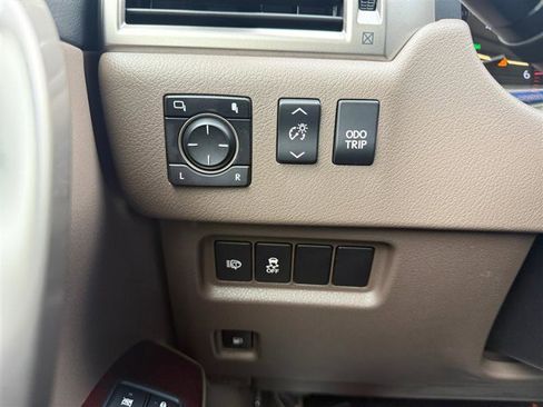 Used 2019 Lexus GX 460 Premium AWD/4WD image 34