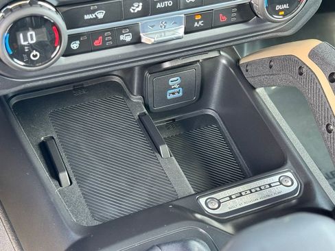 New 2025 Ford Bronco Badlands image 35