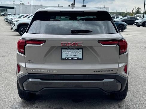 Used 2025 GMC Terrain Elevation AWD/4WD image 3