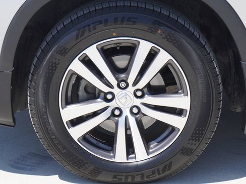 Used 2018 Honda Pilot EX image 4