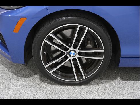 Used 2021 BMW 230i Coupe w/ M Sport Package RWD image 23