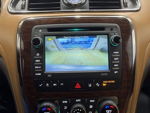 Used 2016 Buick Enclave Premium image 38