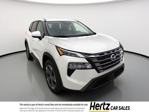 Used 2025 Nissan Rogue SV image 1