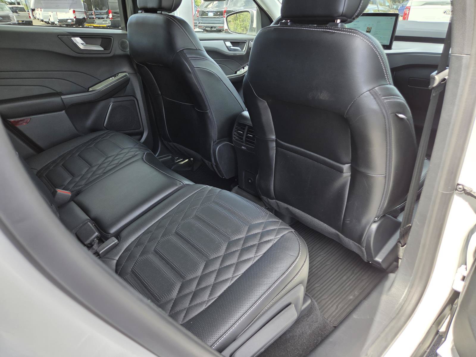 Used 2024 Ford Escape SE w/ PHEV Premium Package FWD image 19