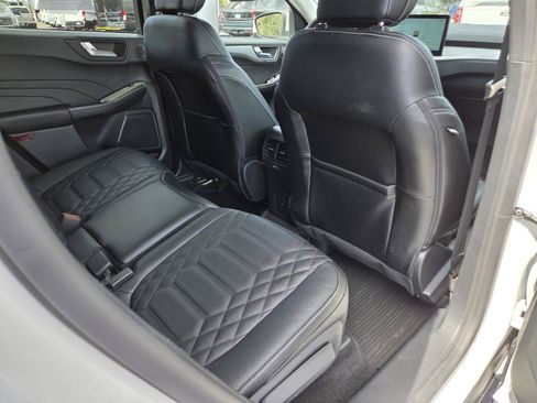 Used 2024 Ford Escape SE w/ PHEV Premium Package FWD image 19