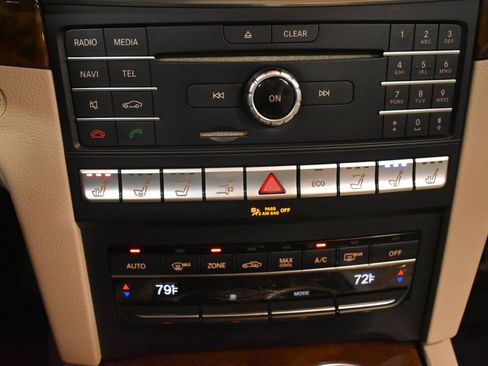 Used 2016 Mercedes-Benz E 550 Cabriolet w/ Premium 2 Package image 39