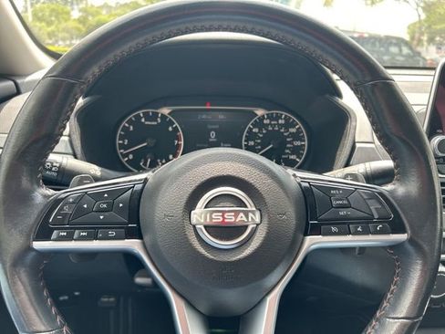 Used 2024 Nissan Altima 2.5 SR FWD image 19