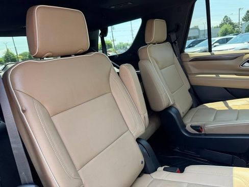 Used 2023 Chevrolet Tahoe Premier w/ Advanced Technology Package AWD/4WD image 13