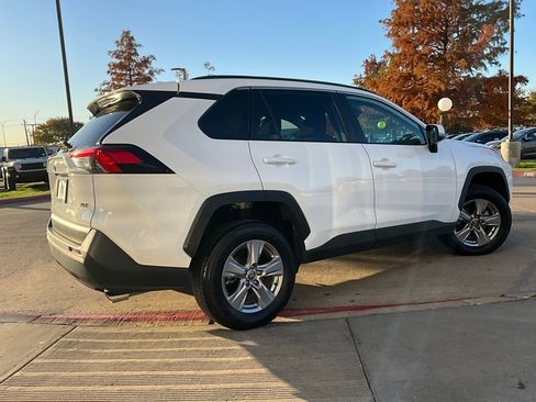 Used 2025 Toyota RAV4 XLE image 6