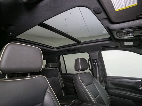 Used 2022 GMC Yukon XL SLT w/ SLT Premium Package AWD/4WD image 19