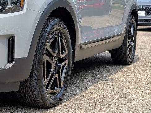 Used 2025 Kia Telluride SX X-Line AWD/4WD image 39