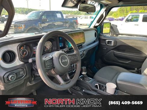 Used 2024 Jeep Wrangler Unlimited Sport AWD/4WD image 6