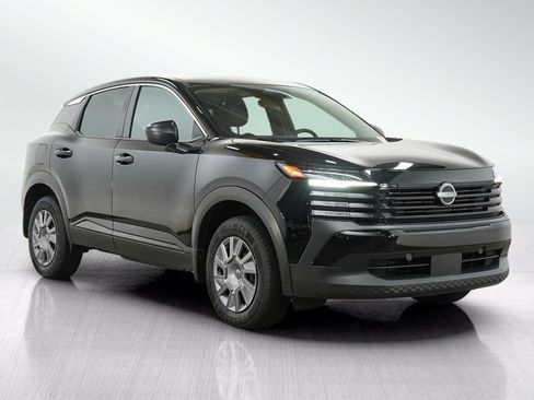 Used 2025 Nissan Kicks S FWD image 7