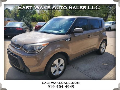 Used 2016 Kia Soul + image 1