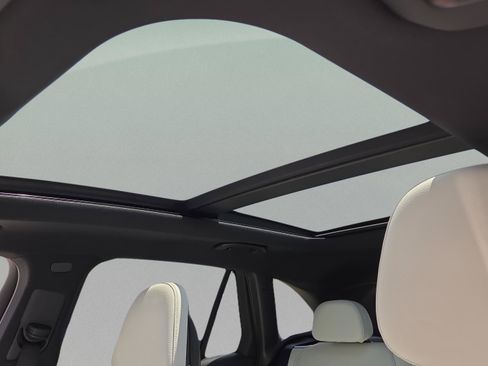 New 2026 Mercedes-Benz GLC 300 image 23
