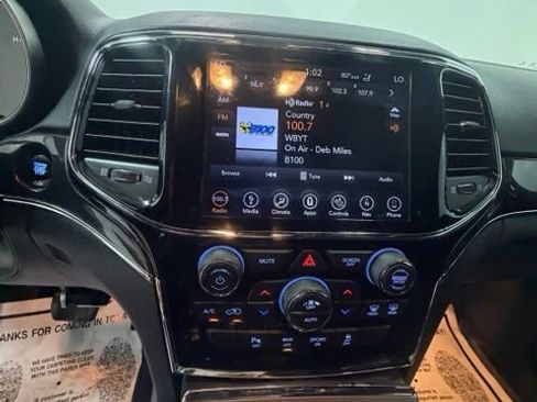 Used 2019 Jeep Grand Cherokee Trailhawk w/ Trailhawk Luxury Group AWD/4WD image 20