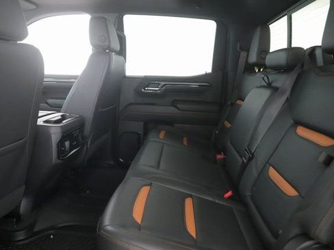 Used 2024 GMC Sierra 1500 AT4 w/ Technology Package image 28