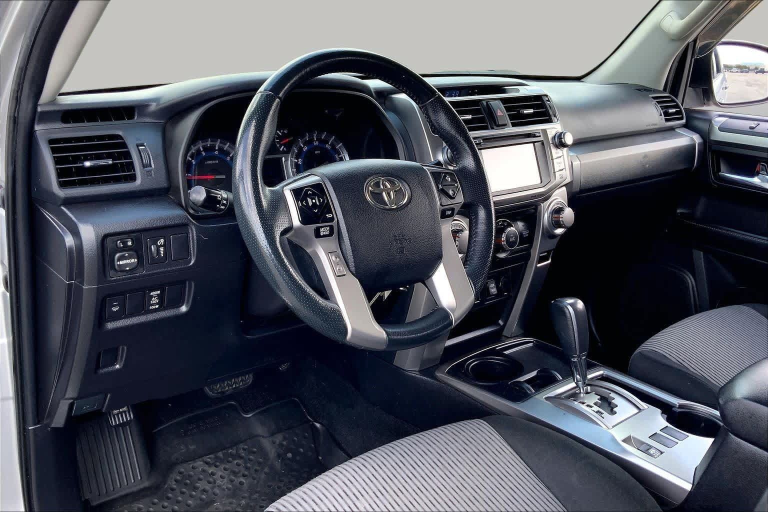 Used 2016 Toyota 4Runner SR5 RWD image 17