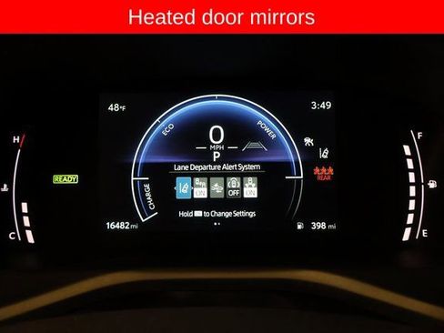 Used 2025 Toyota Camry SE image 18