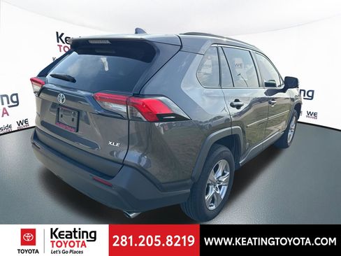 Used 2025 Toyota RAV4 XLE w/ Convenience Package FWD image 7