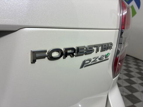 Used 2016 Subaru Forester 2.5i Premium AWD/4WD image 28