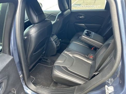 Used 2021 Jeep Cherokee Latitude Lux 80th Anniv w/ Quick Order Package 26U 80TH image 22