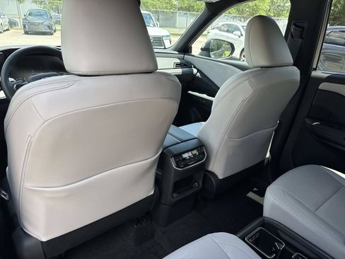 Used 2026 Lexus TX 350 AWD w/ Technology Package image 12