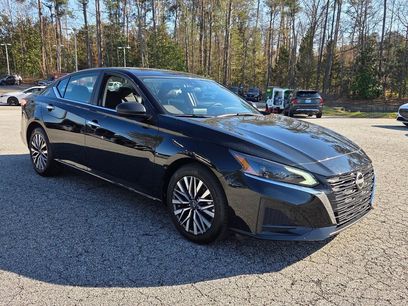 Used 2025 Nissan Altima 2.5 SV