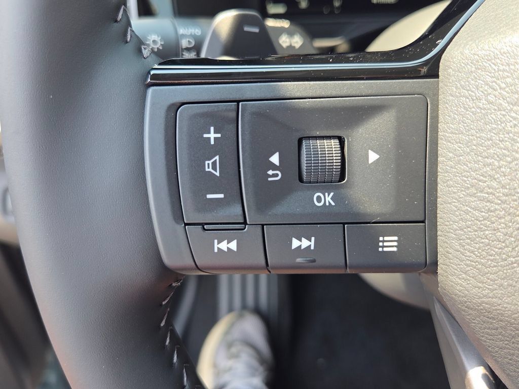 New 2026 Nissan Pathfinder SL w/ Cargo Package FWD image 24