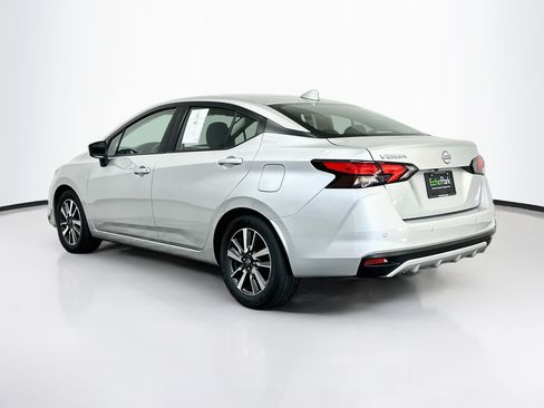 Used 2025 Nissan Versa SV FWD image 5