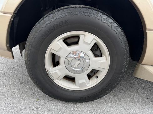 Used 2012 Ford Expedition XLT RWD image 7
