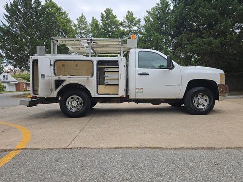 Used 2008 Chevrolet Silverado 3500 W/T RWD image 11