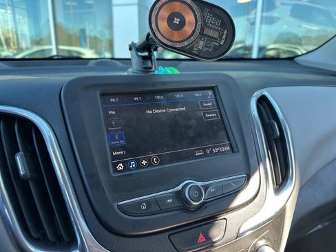 Used 2020 Chevrolet Equinox LS image 15