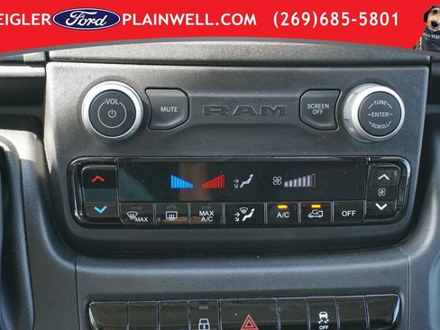 Used 2025 RAM ProMaster 2500 w/ U-Haul Equipment Group FWD image 18