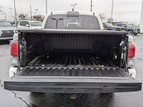 Used 2023 Toyota Tacoma TRD Sport image 8